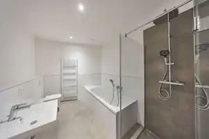 Property thumbnail 7