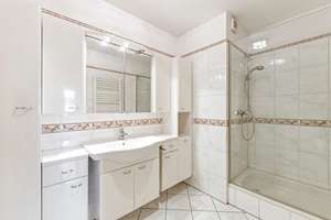 3 Zimmer möglich. Dachterrasse. Tiefgaragenstellplatz. – Penthouse nahe Groß Flottbek – Die vollständige Adresse der Immobilie erhältst du vom Anbieter., 22607 Bahrenfeld, Hamburg – Vorschaubild 4