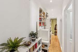 Prenzlauerberg: Sonnige 2-Zimmer-Altbauwohnung im Helmholtzkiez - keine Sperrfrist – Die vollständige Adresse der Immobilie erhältst du vom Anbieter., 10439 Prenzlauer Berg, Berlin – Vorschaubild 8