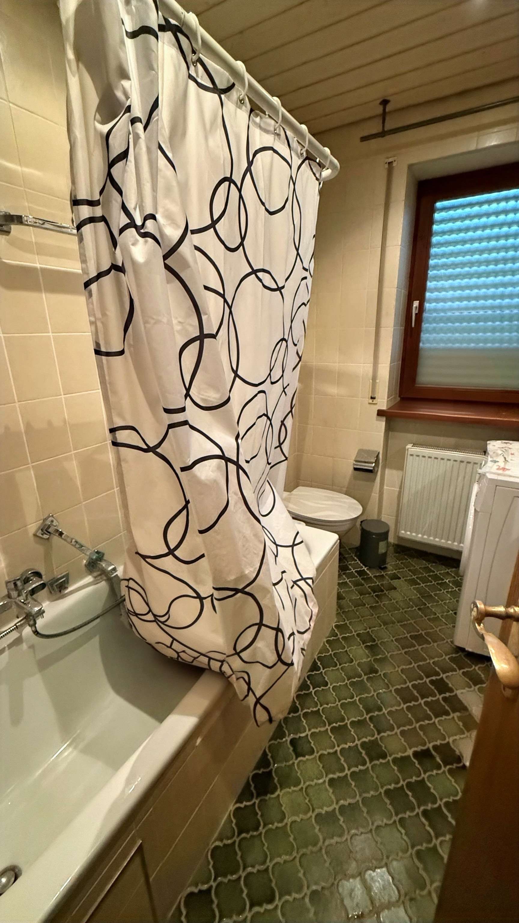 Immobilie in Freilassing - " WOHNLICHKEIT & CHARME - KACHELOFEN INKLUSIVE ! " - Bild 4