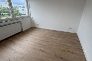 frisch sanierte 2-Zimmer Wohnung nur 750 Meter vom Hauptbahnhof – Kölner Straße 189, 40227 Oberbilk, Düsseldorf – Vorschaubild 2