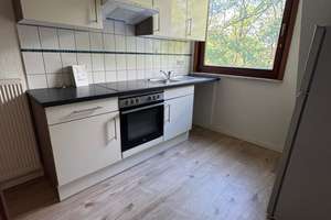 Neugraben-Fischbek: Helle 2-Zimmer-Dachgeschosswohnung mit Balkon – Die vollständige Adresse der Immobilie erhältst du vom Anbieter., 21149 Neugraben-Fischbek, Hamburg – Vorschaubild 2
