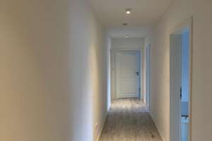 Helle 3-Zimmer-Dachgeschosswohnung – Kernsaniert & mit Einbauküche – Blumenauer Straße 9, 30449 Linden-Mitte, Hannover – Vorschaubild 1