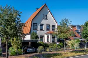 Charmantes Wohnhaus mit idyllischem Garten und vielseitigen Nutzungsmöglichkeiten