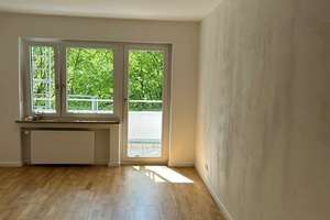 3 Zimmer Wohnung mit Balkon in Milbertshofen