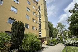 Provisionsfrei: 3-Zimmer-Wohnung mit großem Süd-/West-Balkon in ruhiger Grünlage – Wachenheimer Weg 23, 13595 Wilhelmstadt, Berlin – Vorschaubild 2