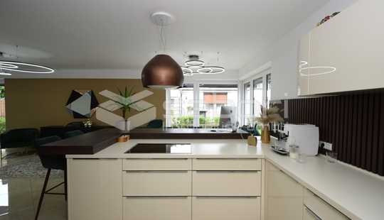 Bild von Moderne KfW-55-Doppelhaushälfte mit Erdwärmepumpe, Südgarten und Garage in Hamburg-Poppenbüttel