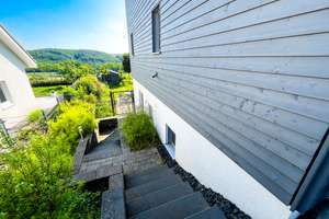 Barrierefreies Einfamilienhaus mit Aufzug, Einliegerwohnung und Panoramablick in ruhiger Höhenlage v – Die vollständige Adresse der Immobilie erhältst du vom Anbieter., 56357 Holzhausen an der Haide – Vorschaubild 3