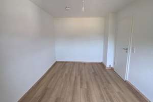 NEU !!! sanierte 3-Raum Dachgeschosswohnung – Schweriner Straße 5, 6749 Bitterfeld-Wolfen – Vorschaubild 11