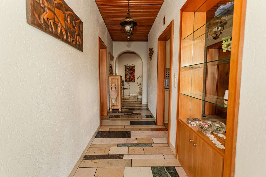 Immobilie in Ellenz-Poltersdorf - Ein Haus nahe Cochem - mit 2 Terrassen, Balkon und Garage in hochwassersicherer Lage - Bild 1