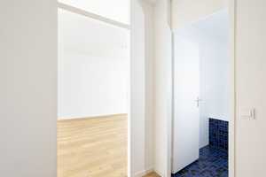 CHARMANTE 1-ZIMMER-WOHNUNG mit BALKON – ZENTRAL WOHNEN NAHE OLYMPIAPARK! – Lerchenauerstraße 5, 80809 München – Vorschaubild 8