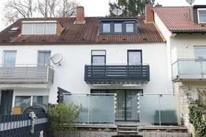 TRAUMHAUS GESUCHT ? Kernsanierte Doppelhaushälfte mit EBK, Garage in Top-Lage Nürnberg / Laufamholz