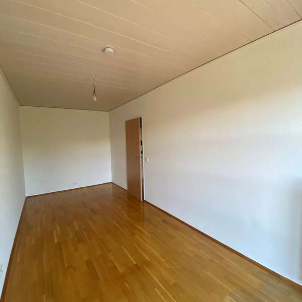 *** schönes Mittelreihenhaus mit Wintergarten - Garten u. Garage - in verkehrsberuhigter Lage **