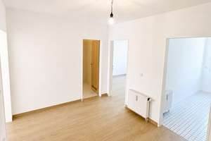 Helle, renovierte 2,5-Zimmer-Wohnung mit Südbalkon in -Moosach - RESERVIERT! – Die vollständige Adresse der Immobilie erhältst du vom Anbieter., 80997 Moosach-Bahnhof, München – Vorschaubild 2