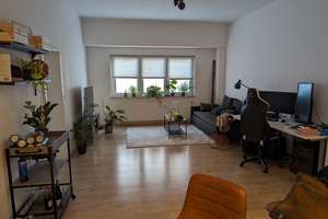 Schöne und zentrale 2 Zimmer Altbau-Wohnung in der Karlsruher Weststadt – Schillerstraße 14, 76135 Weststadt, Karlsruhe – Vorschaubild 8