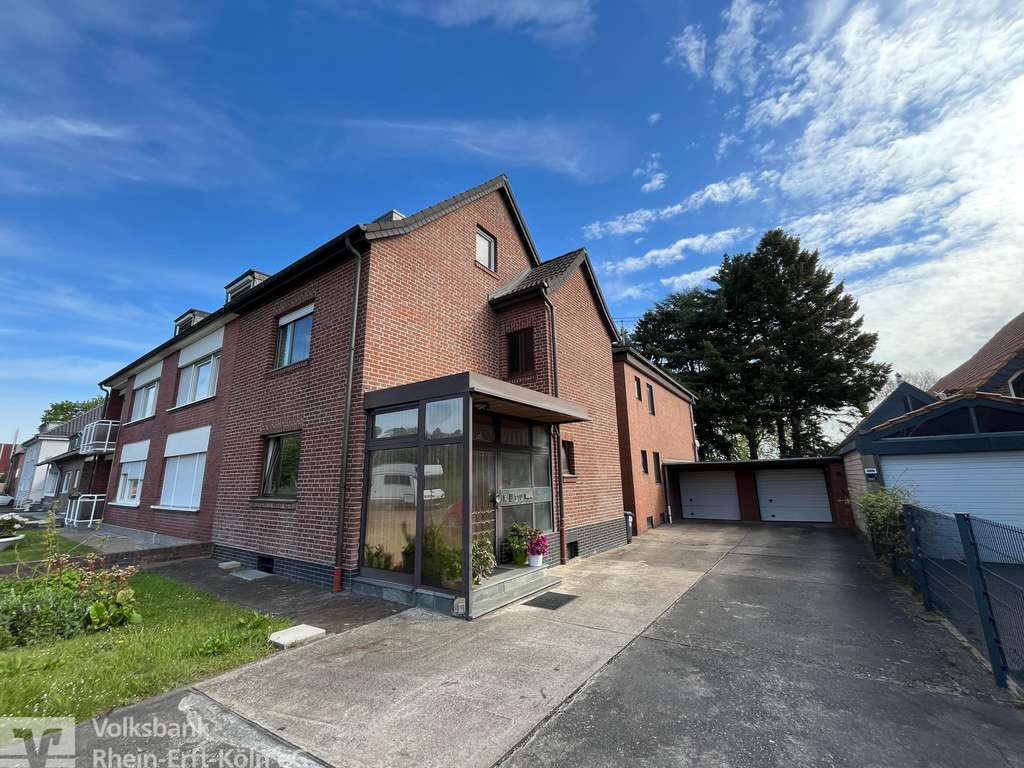Immobilie in Hürth - Kapitalanlage oder Mehrgenerationenwohnen – Zweifamilienhaus in Hürth-Gleuel - Bild 0