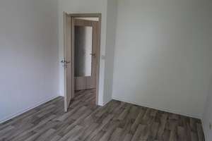 4-Raum-Wohnung mit Balkon in ruhiger Wohnlage – Maxim-Gorki-Str. 6, 6406 Bernburg (Saale) – Vorschaubild 2