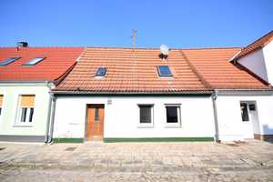 individuelles Reihenhaus mitten im Altstadtbereich von Aken – Anhalt-Bitterfeld (Kreis) – Vorschaubild 1