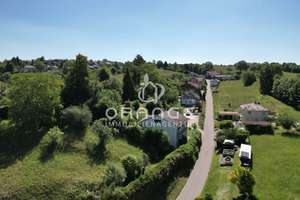 ***CHARMANTES EFH/ZFH MIT POTENZIAL, VIEL PLATZ, GROßEM GRUNDSTÜCK & WINTERGARTEN IN RUHIGER LAGE*** – Die vollständige Adresse der Immobilie erhältst du vom Anbieter., 94474 Vilshofen an der Donau – Vorschaubild 3