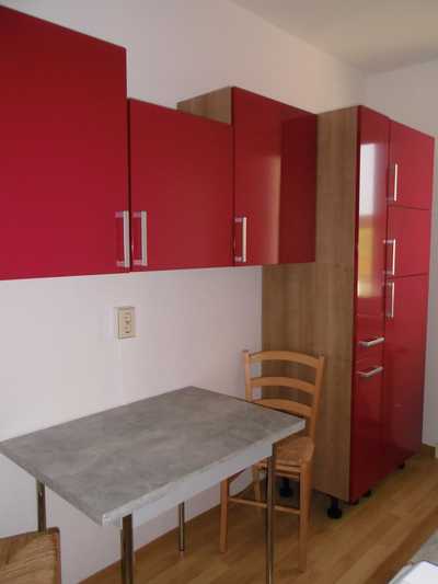 2-Raum-Wohnung mit Balkon, EBK und Blick ins Grüne