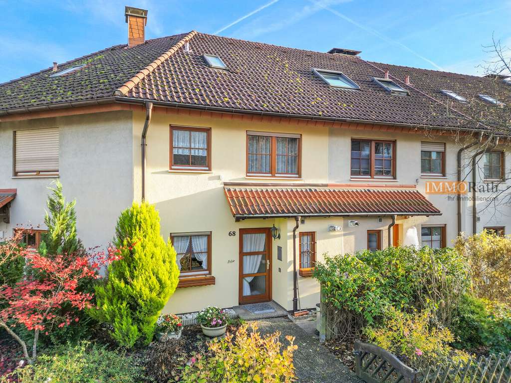 IMMORath.de - Charmantes Reihenmittelhaus mit Terrasse