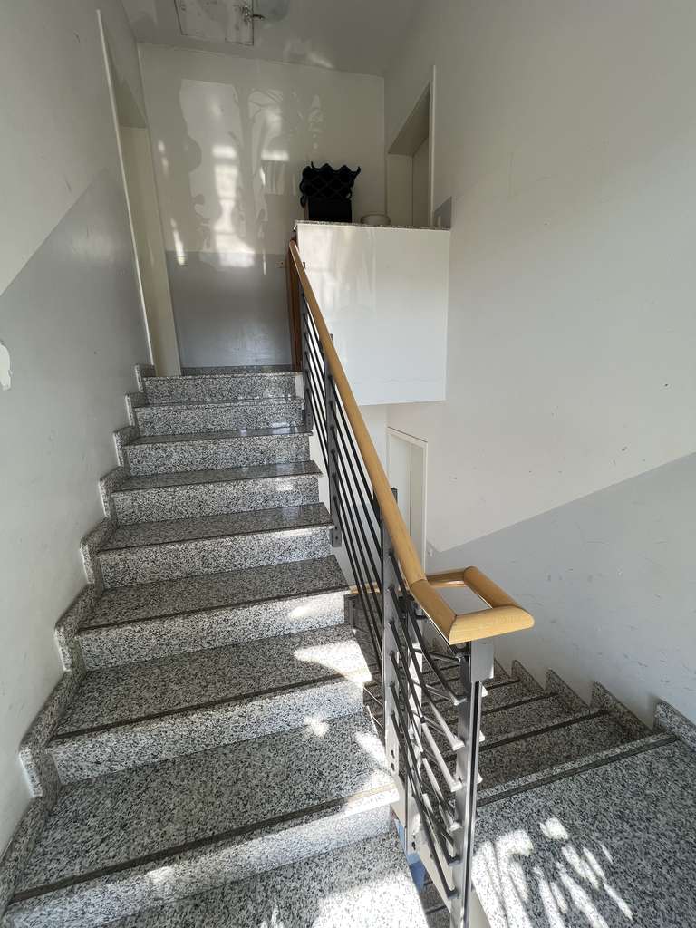 Terrassenwohnung mit Hobbykeller und Garten