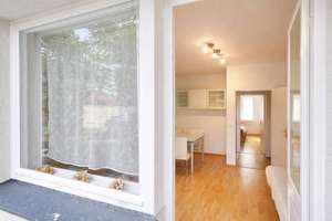 Erstbezug nach Sanierung: Helle 2-Zimmer-Wohnung im 2.OG mit Balkon & Aufzug in Wilmersdorf