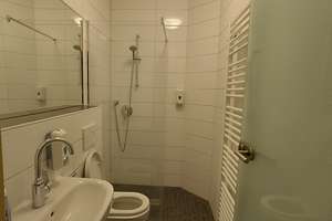 1-Zimmer-Wohnung in Regensburgs lebendiger Innenstadt – Neupfarrplatz 6a, 93047 Innenstadt, Regensburg – Vorschaubild 8