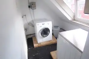 -- SÜDSTADT -- 1 Zim. Apartment ohne Balkon (2.5) -- bitte auch "Sonstiges" lesen -- – Vondelstr. 56-58, 50677 Köln – Vorschaubild 8