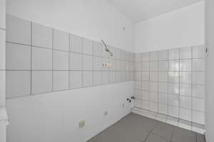 Mitten in Karlsruhe - Perfekte Zwei-Zimmer-Wohnung - sofort bezugsfrei! – Die vollständige Adresse der Immobilie erhältst du vom Anbieter., 76137 Südweststadt, Karlsruhe – Vorschaubild 10