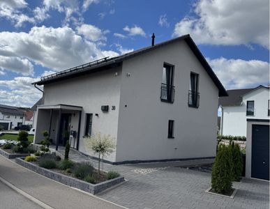 Einziehen und wohlfühlen–modernes Haus mit Energieeffizienz, Komfort und stilvollem Wohnambiente