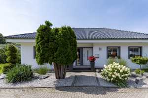 Doppelhaushälfte-Bungalow in Maxhütte-Haidhof – Schwandorf (Kreis) – Vorschaubild 1