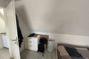 Schöne Ein-Zimmer-Dachgeschoss-Wohnung in Stuttgart-Weilimdorf – Die vollständige Adresse der Immobilie erhältst du vom Anbieter., 70499 Weilimdorf (Ortsteil), Stuttgart – Vorschaubild 4