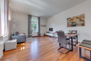 Derendorf - attraktive Altbauwohnung mit großer Terrasse und Garten in gründerzeitlicher Wohnanlage – 40476 Derendorf, Düsseldorf – Vorschaubild 4