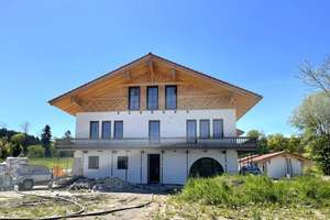 ***Erstbezug***Exklusive Doppelhaushälfte mit Chiemsee-Blick
