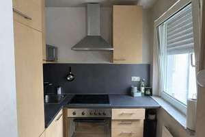 Attraktive Zwei-Zimmerwohnung mit Wintergarten in gefragter Lage – ideal für Kapitalanleger oder Eig – Die vollständige Adresse der Immobilie erhältst du vom Anbieter., 90762 Stadtpark, Stadtgrenze, Fürth – Vorschaubild 2