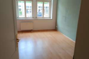 3-Zimmer-Wohnung mit SÜDBALKON in der Zwickauer-Nordvorstadt zu vermieten! – Lassallestraße 34, 8058 Nordvorstadt, Zwickau – Vorschaubild 2