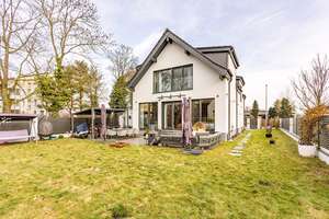 FRANK IMMOBILIEN - Exklusives Wohnen für die ganze Familie - Hochwertig  & kernsaniert! – Die vollständige Adresse der Immobilie erhältst du vom Anbieter., 12487 Johannisthal, Berlin – Vorschaubild 2