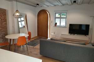 Vollmöblierte Wohnung mit Terrasse in Nbg-Schniegling – Weihergartenstraße 9, 90427 Schniegling, Nürnberg – Vorschaubild 3