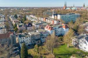 Erstbezug nach Sanierung:                                     Stilvolle Altbauwohnung mit Balkon ... – Die vollständige Adresse der Immobilie erhältst du vom Anbieter., 23560 Sankt Jürgen, Lübeck – Vorschaubild 2