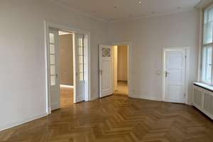 Exklusive 5-Zimmer-Altbauwohnung. Elegantes Gründerzeit-Juwel am Fürstenplatz. Keine Käuferprovision – Würtembergallee 25 / Länderallee 26 25, 14052 Westend, Berlin – Vorschaubild 9