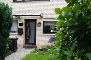 Kernsaniertes Einfamilien-Endhaus mit Garage