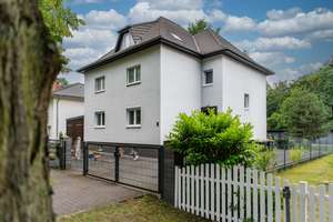 Investor oder Eigennutzer: Vielseitiges Dreiparteienhaus mit 6 Garagen in Stolpe-Süd – Die vollständige Adresse der Immobilie erhältst du vom Anbieter., 16761 Hennigsdorf – Vorschaubild 8