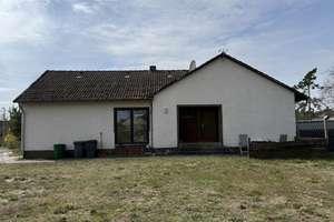 Celle-Garßen: Großzügiger Bungalow im Rohbauzustand – Die vollständige Adresse der Immobilie erhältst du vom Anbieter., 29229 Celle – Vorschaubild 3