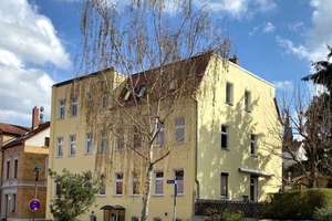 Schöne 2 Zi-WE mit Südbalkon, Vinyl, sep. Wohnküche mit Ebk, Wannenbad u. 1 STP im ruhigen Kröllwitz