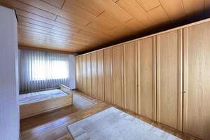 Preiswerte Doppelhaushälfte mit Anbau und Garten – bereit für neue Ideen in Röthenbach a.d.Pegnitz – Die vollständige Adresse der Immobilie erhältst du vom Anbieter., 90552 Röthenbach an der Pegnitz – Vorschaubild 6