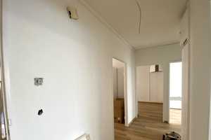 ** 3 Gehminuten zum KIT = Möblierte 3-Zimmer WG-Wohnung in der Karlsruher City! – Kreuzstr. 3, 76133 Karlsruhe – Vorschaubild 2