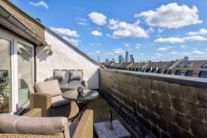 Gründerzeit-Mehrfamilienhaus mit Dachterrasse, Skyline-Blick und erheblichem Entwicklungspotenzial – 60487 Bockenheim, Frankfurt am Main – Vorschaubild 3