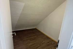 Großzügiges Reihenhaus mit viel Platz und Entwicklungspotenzial – Bezugsfrei ab 01.06.2026 – Die vollständige Adresse der Immobilie erhältst du vom Anbieter., 53859 Niederkassel – Vorschaubild 24