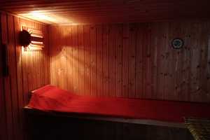 Freistehendes Haus mit 2 Wohnungen, großem Garten und Sauna – Karlsruhe (Kreis) – Vorschaubild 16